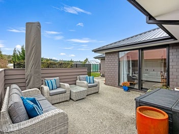 Stylish, Spacious Living in Sought-After Clyde