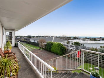 Potential Plus With Absolutely Stunning Views
