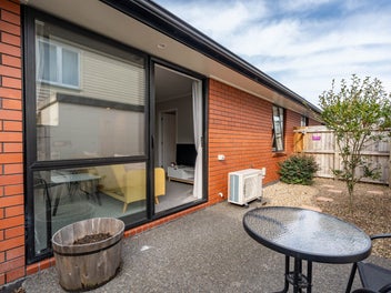 Solid Brick 2-Bedroom Home in Central Hamilton