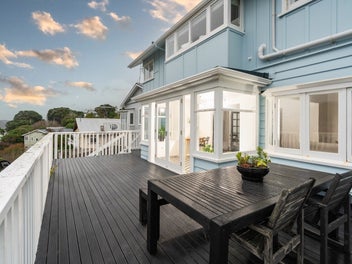 SUNNY & SPACIOUS HATAITAI FAMILY LIVING