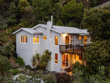 Garden oasis with stunning sea views