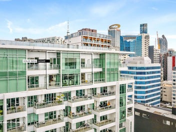 Luxury Penthouse Living with Iconic Views