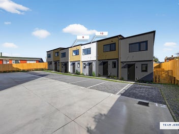 Modern Two-Bedroom Home in Central Papatoetoe