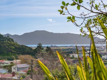 Stunning Family Home with Spectacular Views