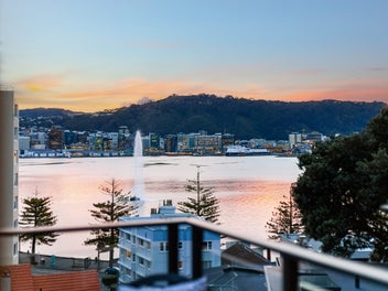 HARBOUR VISTAS - MODERN TIMELESS DESIGN