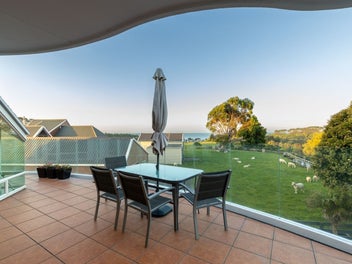 Scenic Views - Versatile Living Spaces