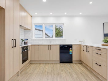 Stylish, Sunny & Super Convenient!