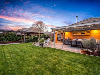 Great home - Super Area!