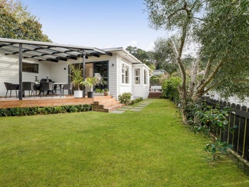 Family living in a coveted cul-de-sac