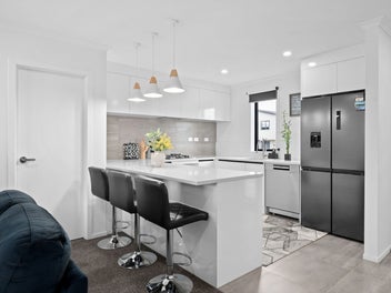 Low Maintenance Living, Close to Hospital!