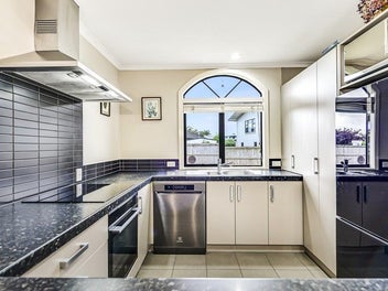 Stress-Free Living in the Heart of Rototuna