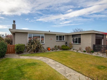 WONDERFUL FAMILY HOME, WALK IN READY