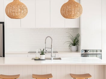 Modern in Milldale - 3- Beds & Double Garage!