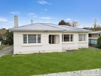 SPACIOUS HOME & SECTION