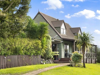 Character, Privacy & Park-like Beauty in Hunua