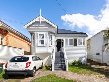 Image 1 of 20