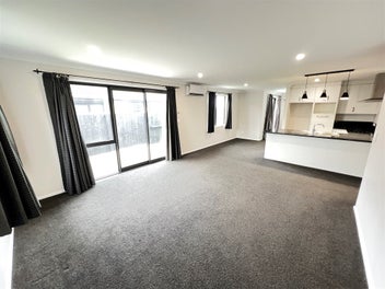 Stunning & Spacious Family Home