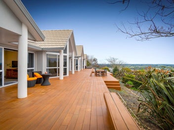 Serious Sellers Relocating - Present Your Offer