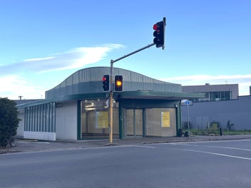 Image 1 of 18