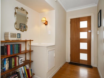 Sun-Soaked Charm, Central Location