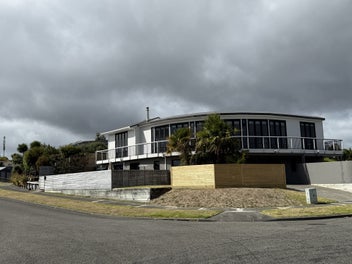 Image 1 of 20