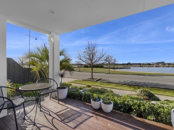 Unrivalled Lake Views - Luxury Living