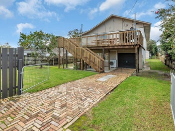Dual living, investment or Airbnb opportunity!