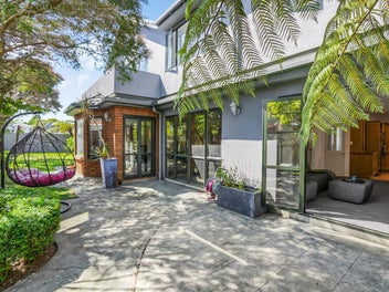 Family Comfort in Prime Hutt Location