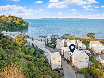 Best buy beside the beach