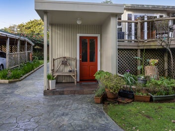 SPACIOUS FAMILY HOME... WITH EXTRAS