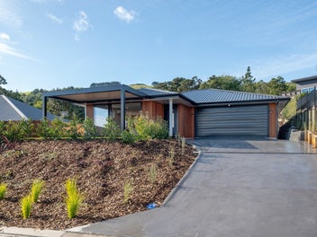 Brand new build in prestigious Kinloch hills
