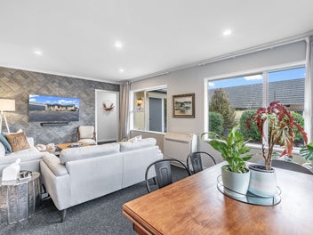 Immaculate Family Home in Prime Rosedale Location