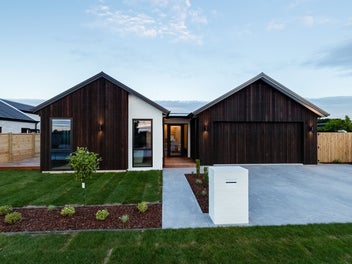 Bridleways Estate – From Under $1 Million!