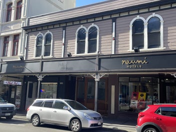 Image 1 of 7
