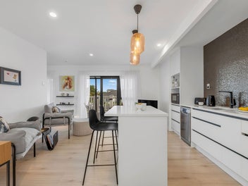 Versatile Family Living in a Prime Location