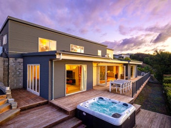 Executive Living, Privacy and Sea Views