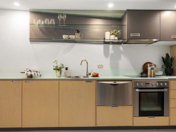 IDEAL INNER-CITY RETREAT