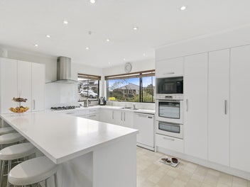 SUPERSIZED CHERISHED FAMILY HOME, WITH INCOME