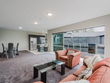 Reserve set at $635,000!