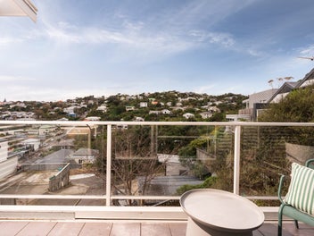 BROOKLYN HIDEAWAY ON VILLAGE DOORSTEP