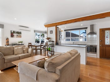 MASSIVE HOUSE - BIG SECTION, affordable price