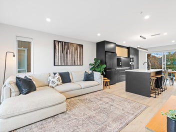 Chic living on Jutland Lane
