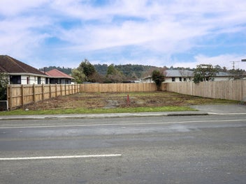 Image 1 of 7