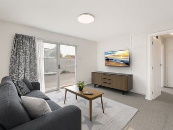 Great Location, Easy Care Living!