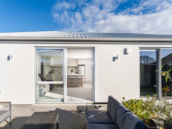 Near-new, stylish two-bedroom townhouse