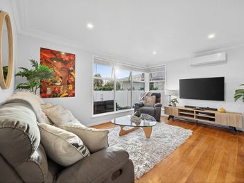 Renovated Gem on a Freehold Section