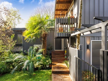 A Life Enhancing Sanctuary - The Treehouse