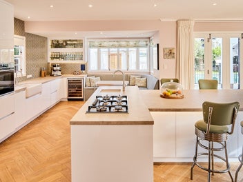 One not to be missed in Lowry Bay