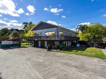 Spacious Waimauku Family Home