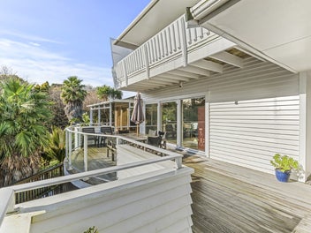 Lush City Living With An Eclectic Touch